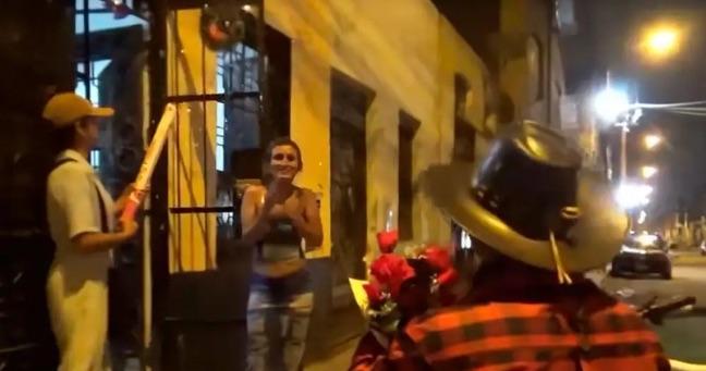 Policía se disfraza del ‘Patrón’ por San Valentín: captura a presunta microtraficante