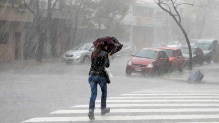 Lluvias continúan en Ecuador este lunes 2 de febrero, con radiación UV alta y muy alta