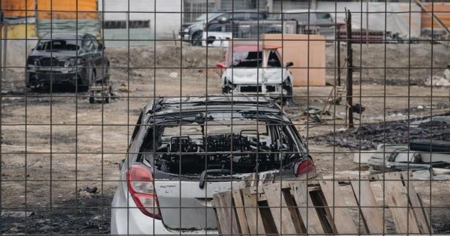 Vehículos fueron quemados en Manta este lunes, 16 de marzo