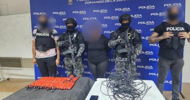 Mujer con explosivos es detenida en Guayaquil