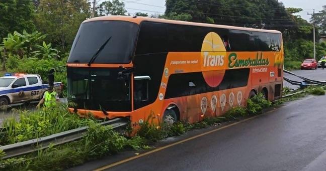 Cuatro heridos tras siniestro en la Curva de la Muerte en Jipijapa