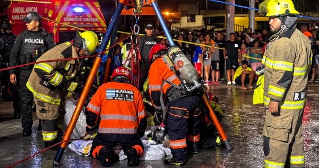 Tragedia en Guayaquil: niño cae a alcantarilla y muere