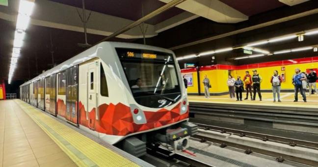 Metro de Quito retoma servicio parcial
