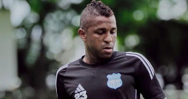 ¡Oficial! Emelec anuncia la salida de Miller Bolaños