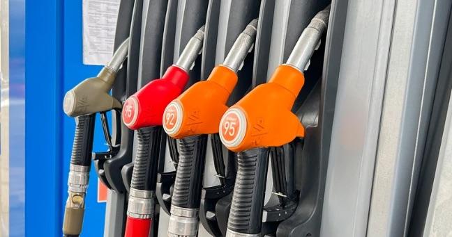 Nuevos precios de gasolina rigen desde el 12 de abril