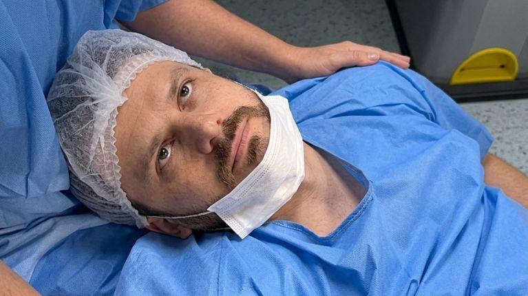 Hombre se desmaya mientras nacía su hija: todo quedó grabado