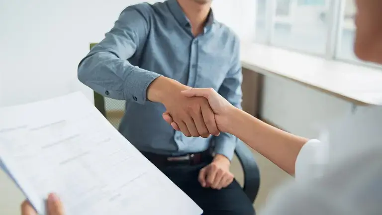 Unidad de Análisis Financiero del Ecuador abre vacantes laborales: ofrecen sueldos de hasta USD 1.212