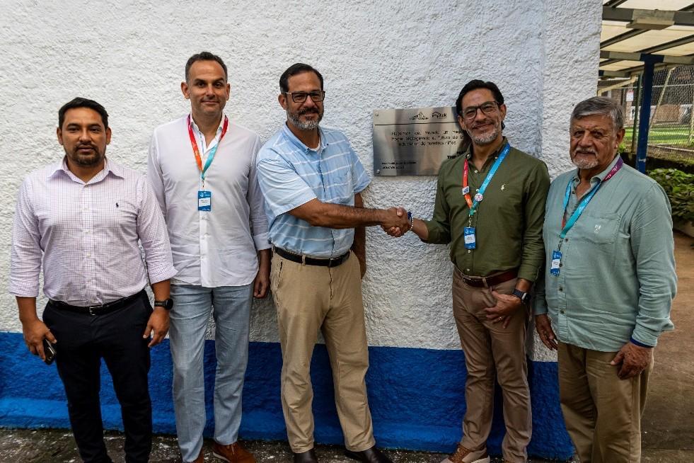 Saint-Gobain Imptek impulsa el bienestar escolar en Galápagos con infraestructura sostenible