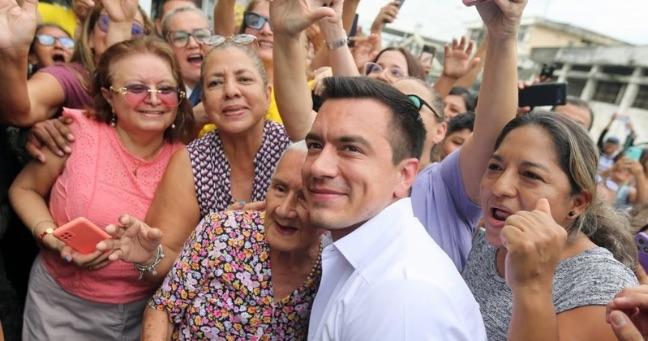 Daniel Noboa envía mensaje por Día de la Madre
