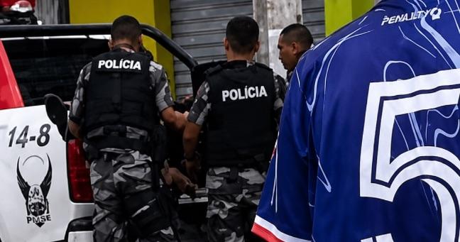 Imagen de la noticia: Violencia en Manabí: policía muere y otro agente sigue grave tras ataque armado en Bahía de Caráquez