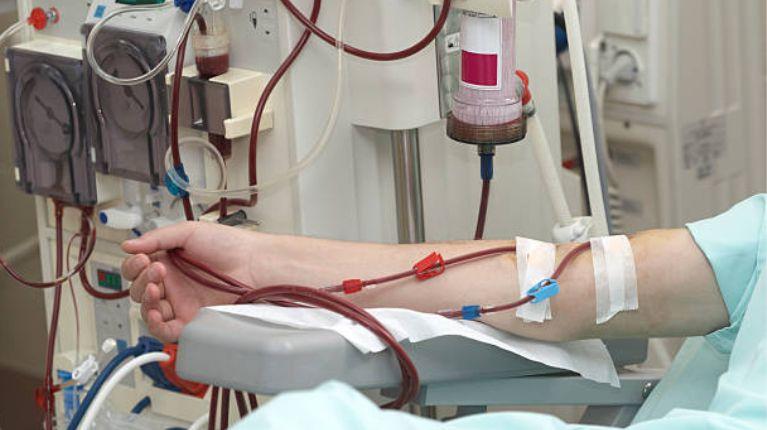 Aproximadamente 21.000 ecuatorianos dependen de la diálisis de forma permanente para sobrevivir