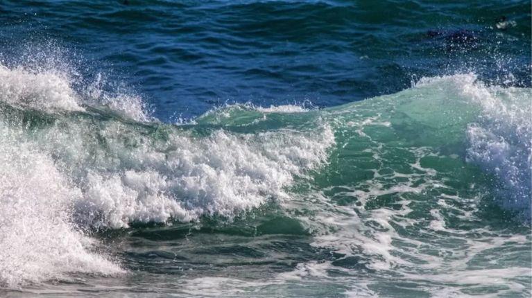Oleaje y aguaje en las costas ecuatorianas: estado del mar pasará de moderado a agitado
