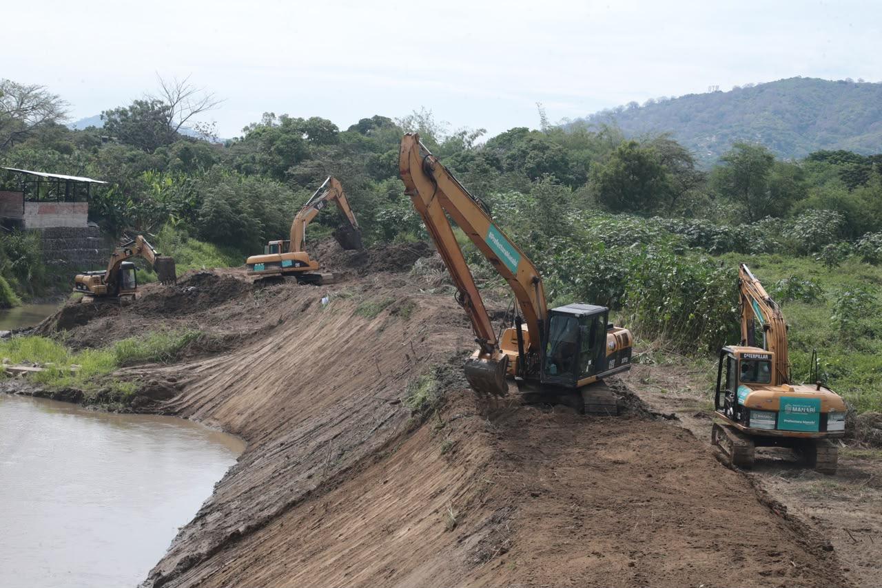 Prefectura acelera intervención en el río Portoviejo: ¿cómo buscan prevenir inundaciones por El Niño?