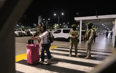 Imagen de la noticia: Muere cabecilla de Los Águilas y dos menores son detenidos tras ataque armado en aeropuerto de Guayaquil