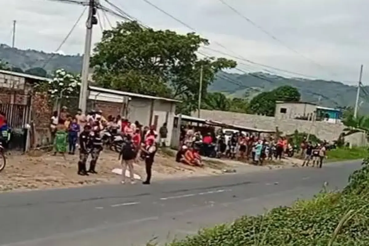 Tragedia en Esmeraldas: niña muere atropellada por bus