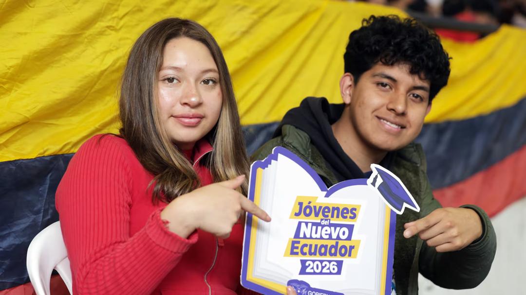 Imagen de la noticia: Gobierno de Ecuador lanza becas de USD 828,97 para estudiantes: ¿cómo postular?