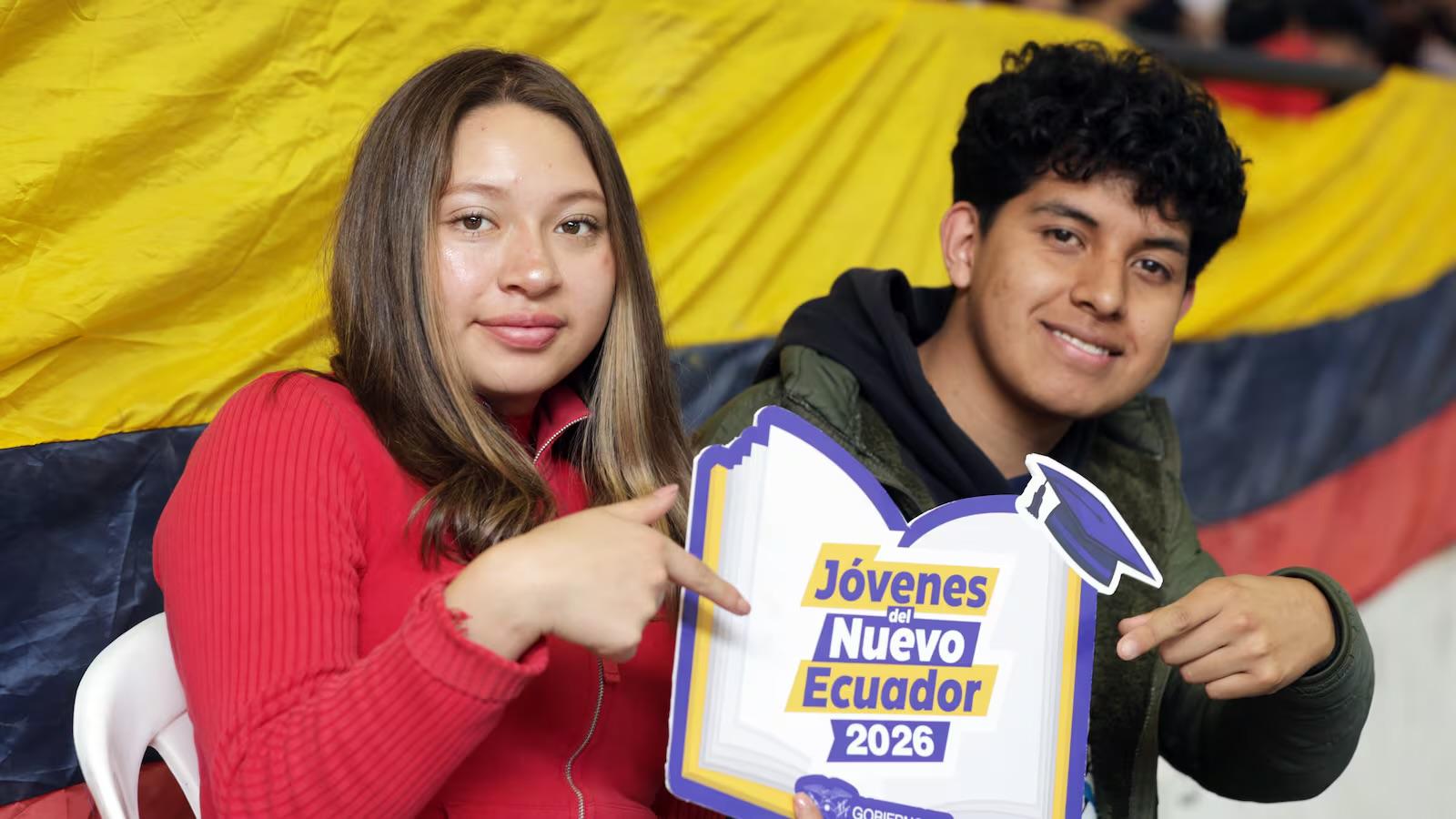 Gobierno de Ecuador lanza becas de USD 828,97 para estudiantes: ¿cómo postular?