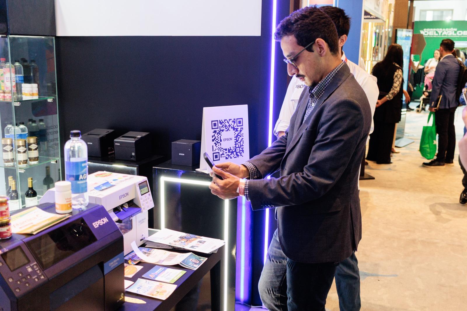Soluciones de etiquetado, punto de venta y proyección de Epson impulsan la eficiencia en Expoindustria 2026
