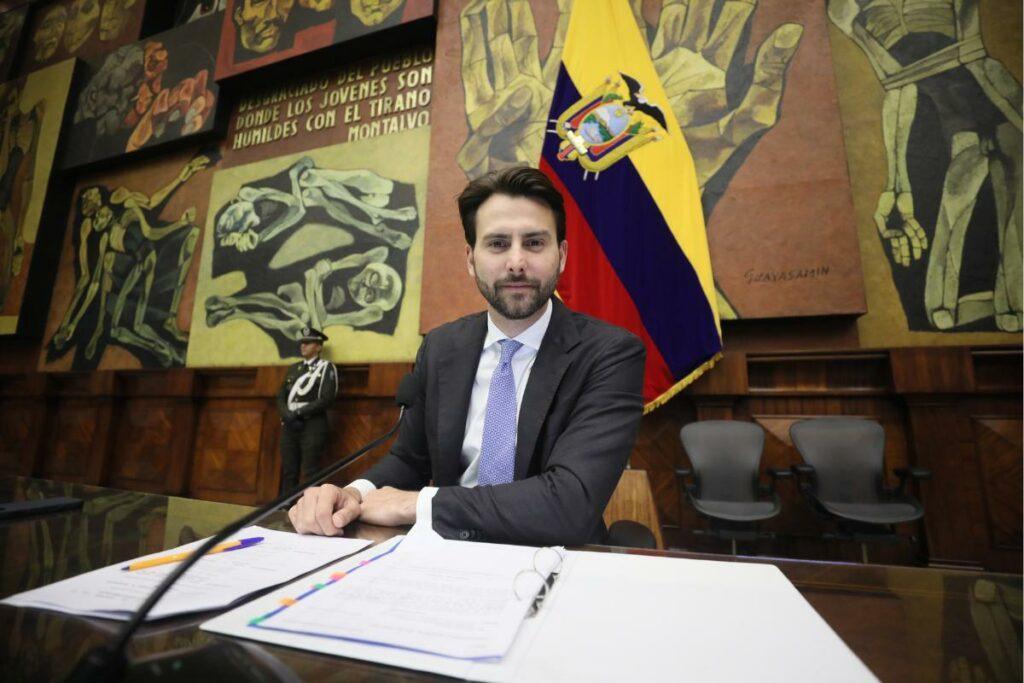 Elecciones seccionales 2026: Niels Olsen confirma su precandidatura a la Alcaldía de Guayaquil