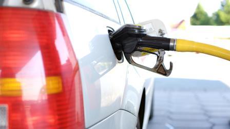 Gobierno de Ecuador anuncia reducción en combustibles: Extra y Ecopaís bajarán con nueva fórmula de cálculo