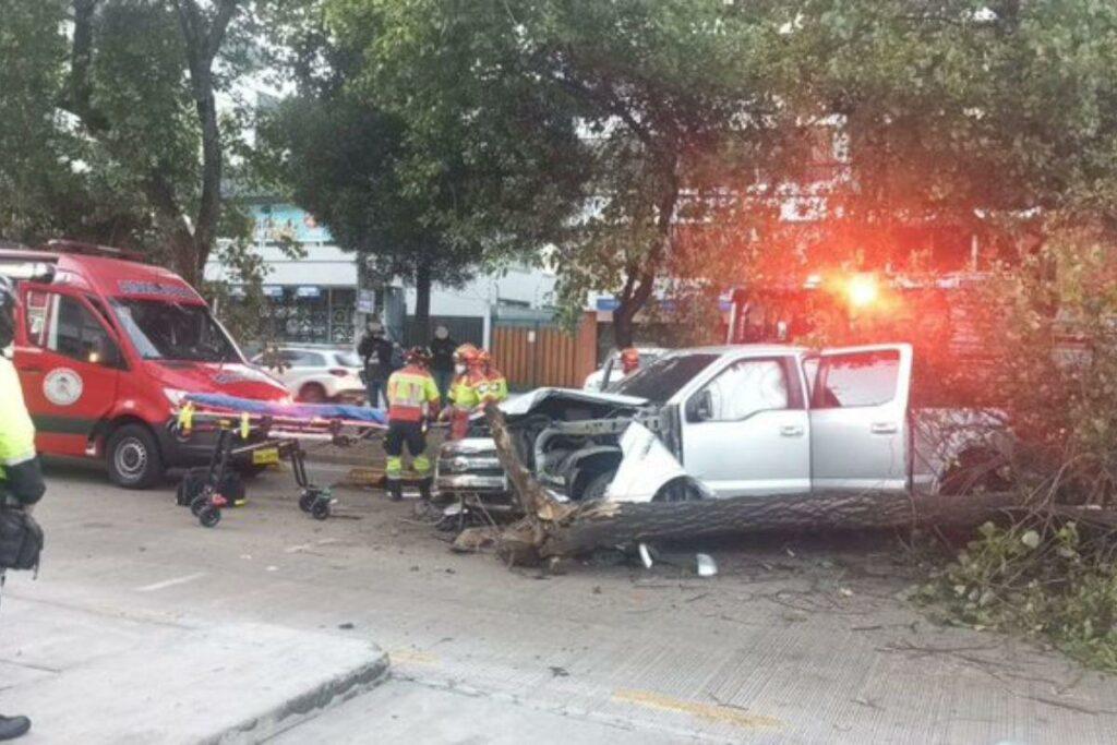 Fuerte accidente de tránsito se registra en Quito y deja dos personas heridas este miércoles, 15 de julio