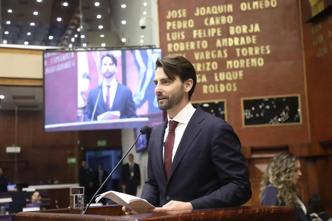 Imagen de la noticia: Niels Olsen confirma que buscará la Alcaldía de Samborondón tras ser desplazado por Cynthia Viteri en Guayaquil por ADN