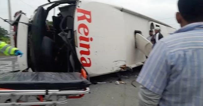 Un muerto y varios heridos tras fuerte accidente de un bus interprovincial este martes, 28 de julio