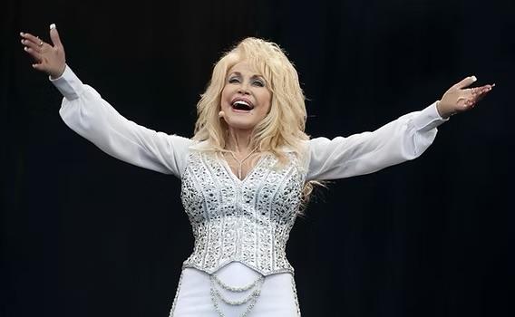 Muere a los 80 años Dolly Parton, leyenda de la música country estadounidense