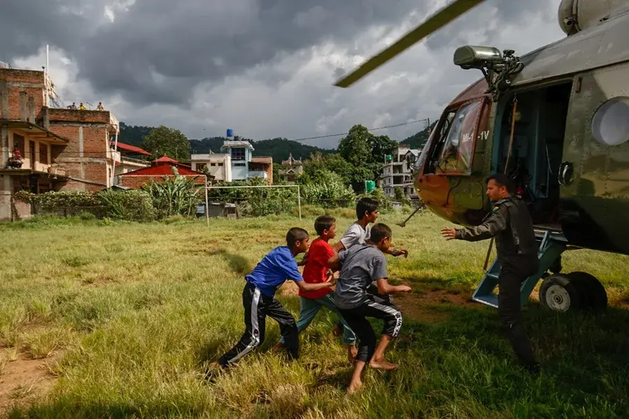 Nueva alerta en Nepal aumenta temor por otra riada: familias evacúan y rescates se complican