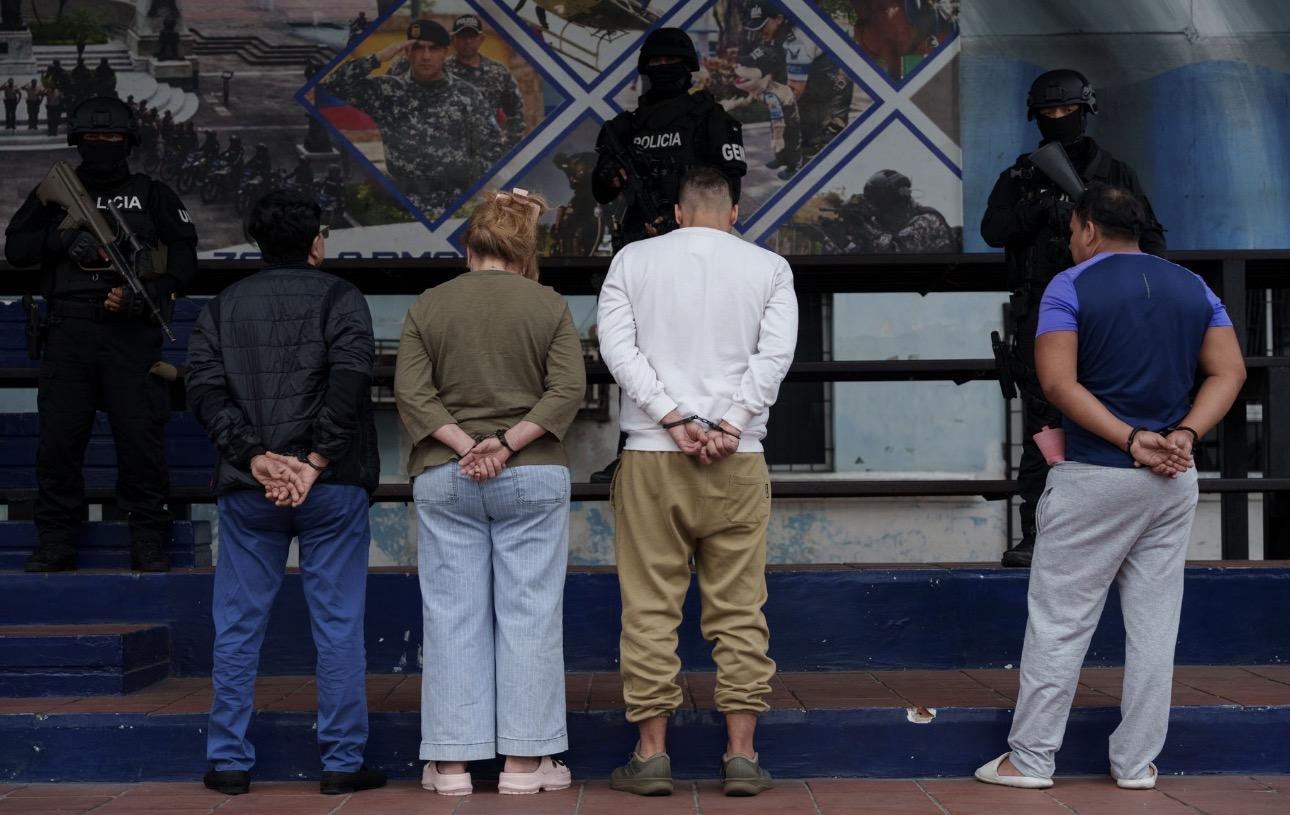 Cae presunta red de corrupción con médicos del MSP