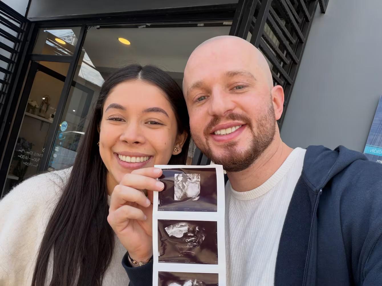 Gina López y Loco Living revelan que esperan una niña