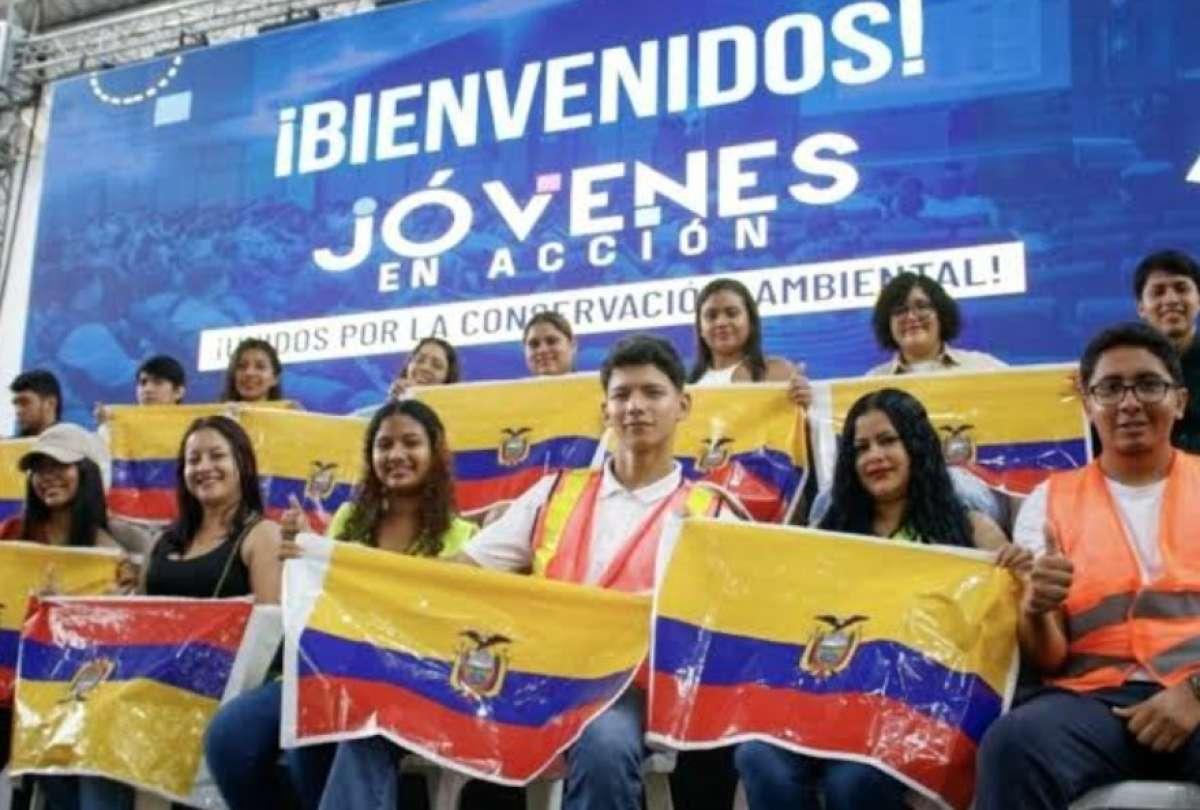 Noboa anuncia nueva etapa de ‘Jóvenes en Acción’: programa ofrece incentivo de USD 400 por tres meses