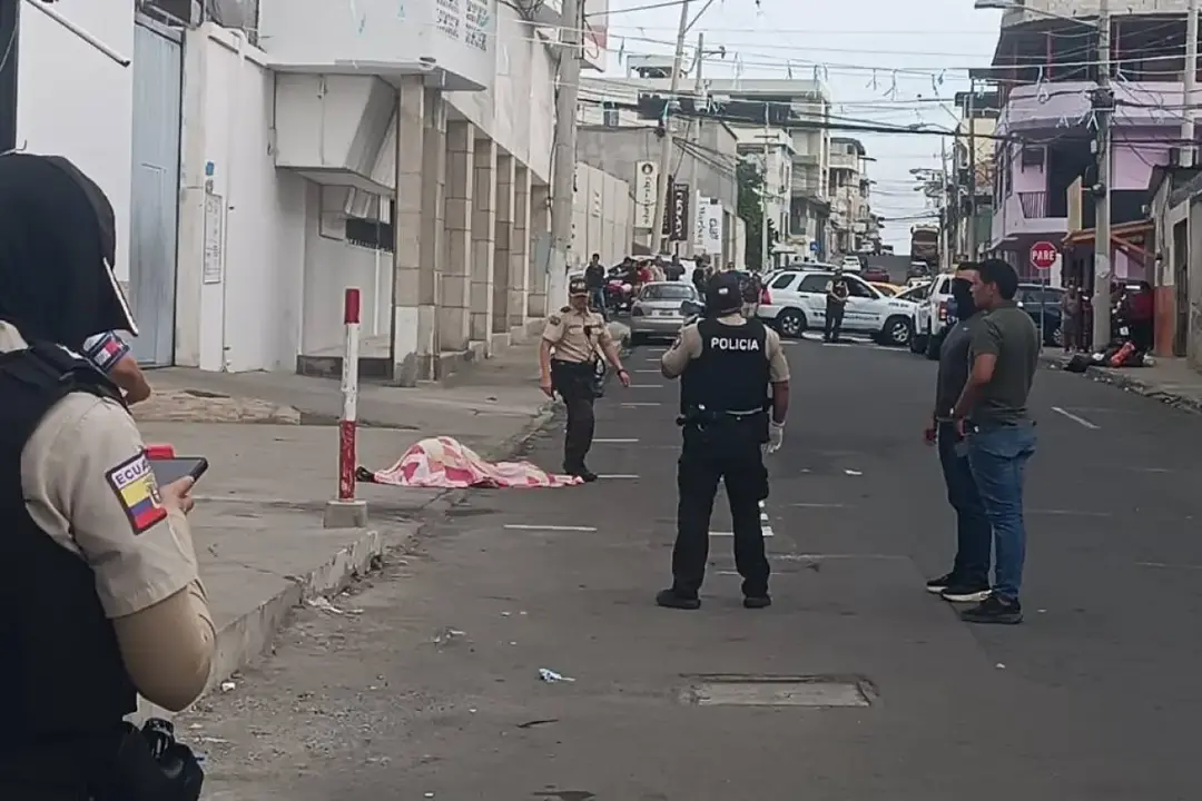 Imagen de la noticia: Ataque armado se registra en pleno centro de Manta, Manabí, este lunes 12 de octubre