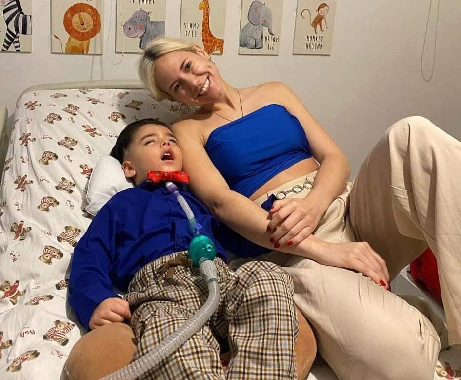 Fallece el hijo de la exreina de Guayaquil, Karime Borja: «Hasta pronto Mateo», lamentan usuarios en redes sociales