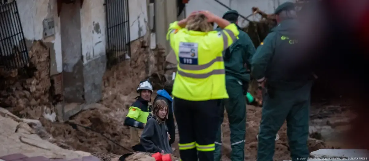 Imagen de la noticia: Suben a 95 muertos en devastadoras inundaciones en España