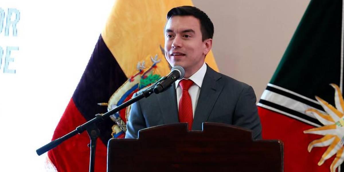 Daniel Noboa anuncia un bono de $400 dólares a 80 000 jóvenes