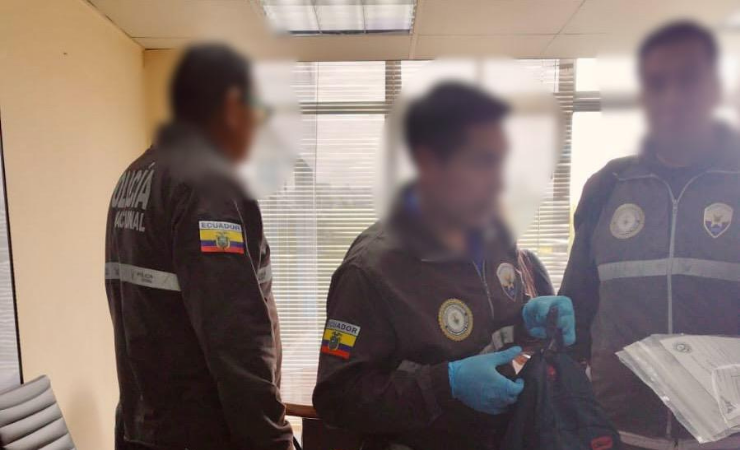 Imagen de la noticia: Fiscalía allana el CPCCS en Quito por dos supuestos delitos
