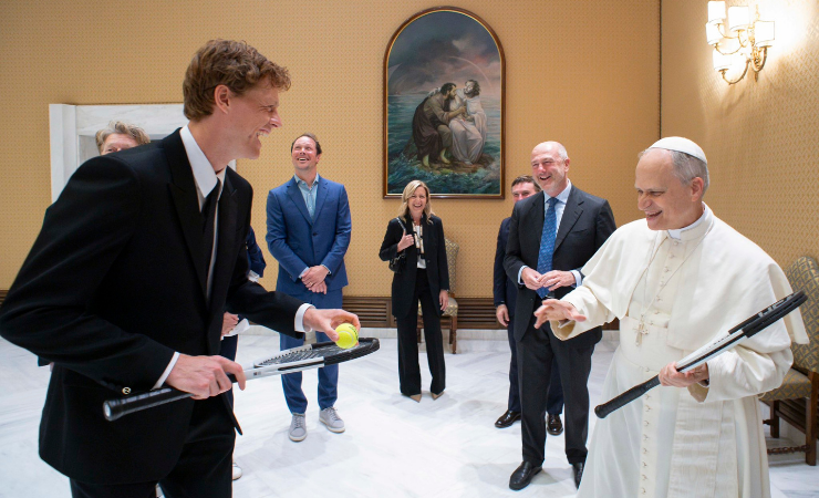 Imagen de la noticia: Primer deportista que visita al Papa León XIV en el Vaticano