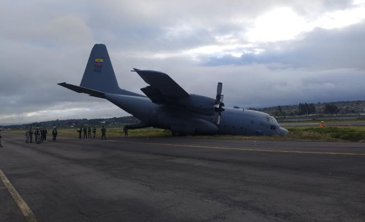 Imagen de la noticia: Avión militar sufre incidente en Cotopaxi: aeronave donada por EE. UU. salió de pista