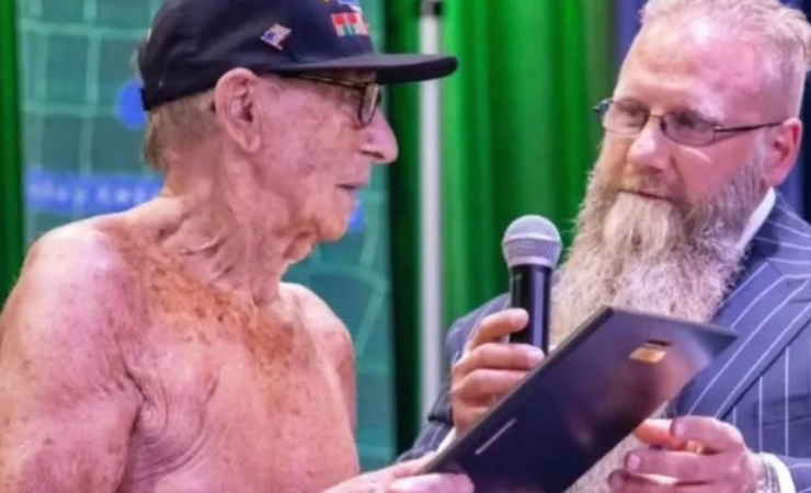 Imagen de la noticia: Veterano de la Segunda Guerra Mundial rompe récord Guinness como el fisicoculturista más longevo a sus 100 años
