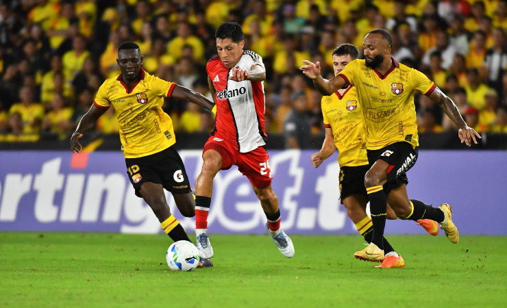 Imagen de la noticia: Tras caer ante River, Barcelona SC sale de la zona de clasificación a los octavos de final