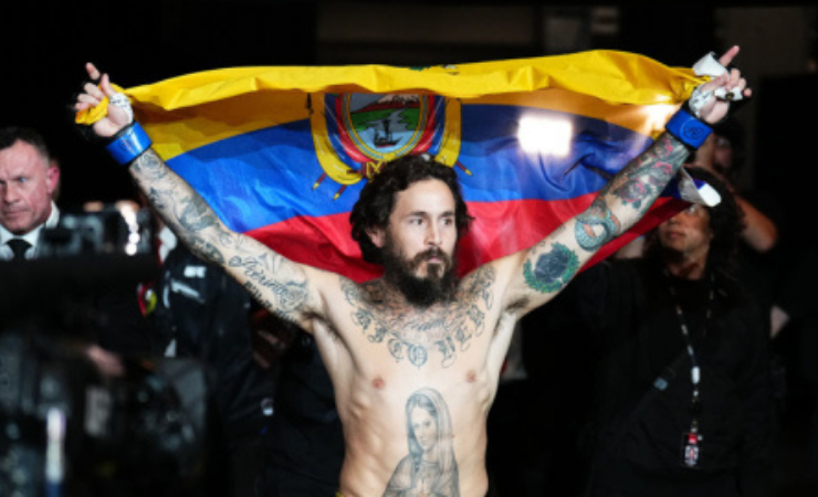 Imagen de la noticia: Chito Vera pone en riesgo su pelea contra Mario Bautista por una lesión