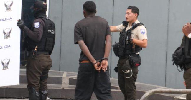 Imagen de la noticia: Detienen a menor de 16 años en Guayaquil: es investigado como presunto sicario
