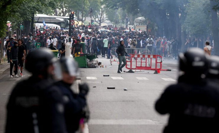 Imagen de la noticia: Celebración descontrolada en Francia: 3 muertos, 192 heridos y más de 500 detenidos tras victoria del PSG