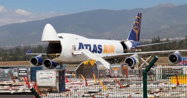 Imagen de la noticia: Avión aterriza de emergencia en Guayaquil: vuelo Quito-Miami activa protocolo crítico