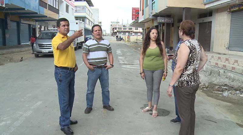 Imagen de la noticia: Manabí: Cuestionan avance de obras previstas en zona cero de Manta
