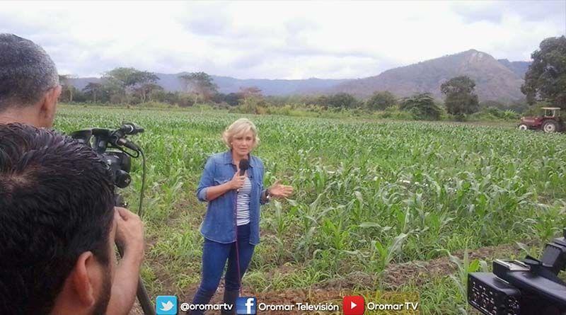 Cynthia Viteri visita Manabí con sus propuestas de campaña