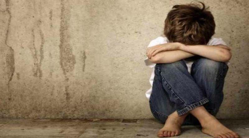 Imagen de la noticia: Maestro acusado de abuso sexual recibe apoyo de su comunidad educativa
