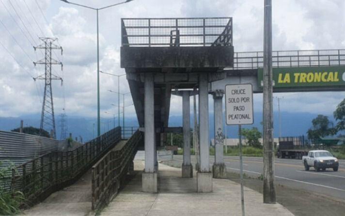 Imagen de la noticia: Cuerpo decapitado en La Troncal fue hallado en un puente del cantón La Troncal