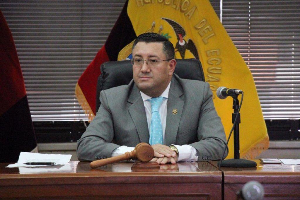Imagen de la noticia: Jueza de Manglaralto suspendida por «presunta infracción gravísima»